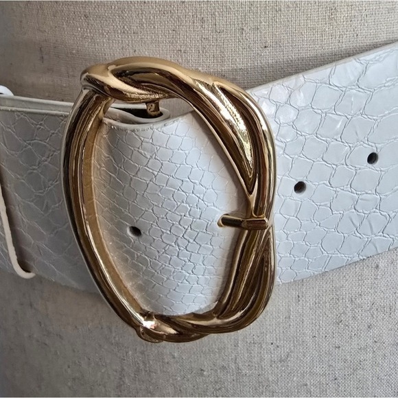 BCBGMaxAzria White Gold Buckle Embossed Wide Leather Statement Belt SZ XS/S main image 8